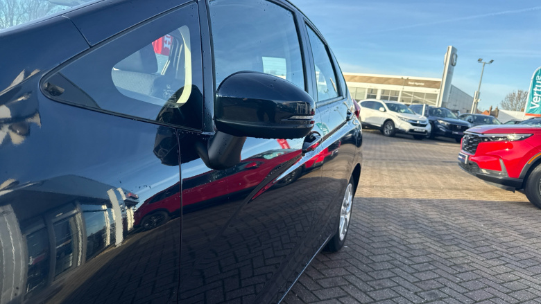 Honda Jazz 1.3 i-VTEC SE Navi 5dr Petrol Hatchback